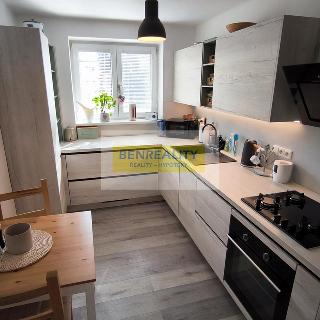 Prodej bytu 2+1 56 m² Zlín, Podvesná IV