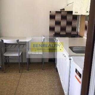 Pronájem bytu 2+1 45 m² Zlín, Na Honech II