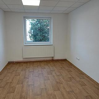 Pronájem kanceláře 15 m&sup2; Valašské Meziříčí
