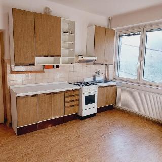 Pronájem bytu 2+1 74 m² Poličná