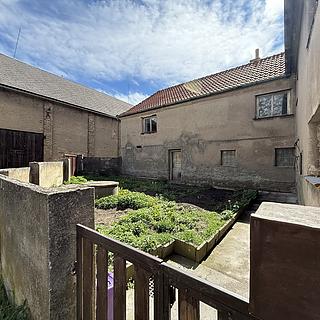 Prodej rodinného domu 300 m&sup2; Hříškov