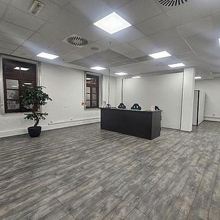 Pronájem obchodu 277 m² České Budějovice