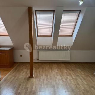 Prodej bytu 1+kk a garsoniéry 37 m² Kutná Hora, Václavské náměstí