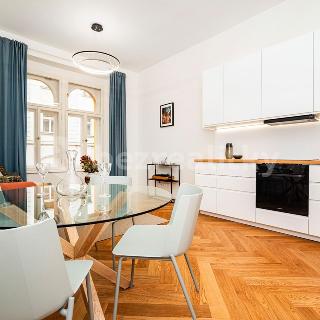 Prodej bytu 2+kk 54 m² Praha, Malířská