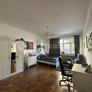 Prodej bytu 2+1 56 m² Praha, Sámova