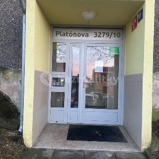 Prodej bytu 1+kk a garsoniéry 31 m² Praha, Platónova