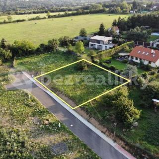 Prodej stavební parcely 1 003 m² Černolice, 