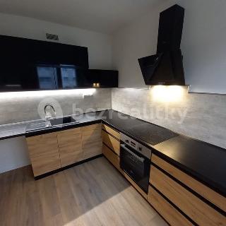 Prodej bytu 3+1 68 m² Pardubice, Varšavská