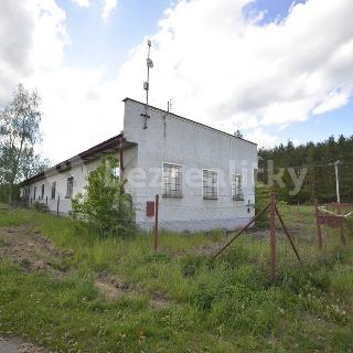 Prodej ostatního komerčního prostoru 2 324 m² Svatý Jan, 