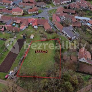 Prodej stavební parcely 1 858 m² Dobročkovice, 