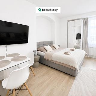 Prodej bytu 1+kk, garsoniery 30 m&sup2; Praha