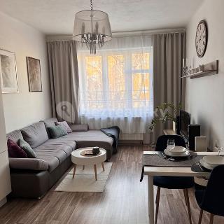 Prodej bytu 2+kk 43 m² Praha, Za poštou