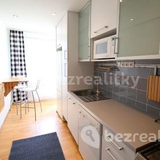 Prodej bytu 2+kk 40 m² Praha, Mezipolí