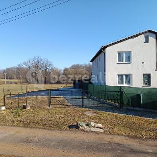 Prodej stavební parcely 663 m² Babice, 