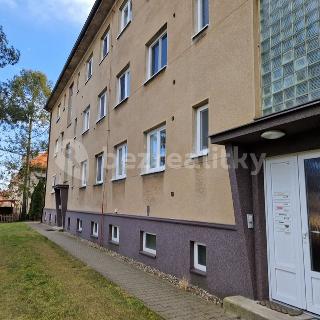 Prodej bytu 3+1 67 m² Hostivice, Školská