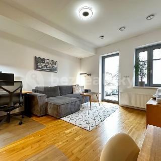 Prodej bytu 3+kk 93 m² Praha, Karlštejnská