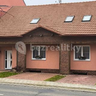 Prodej rodinného domu 225 m² Kunovice, Osvobození