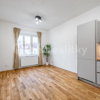 Prodej bytu 2+kk 42 m² Praha, Na dolinách