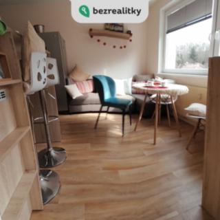 Prodej bytu 1+1 36 m² Loket, Sportovní