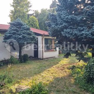 Prodej stavební parcely 638 m² Veltrusy