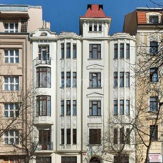 Prodej bytu 2+kk 42 m² Praha, Korunovační