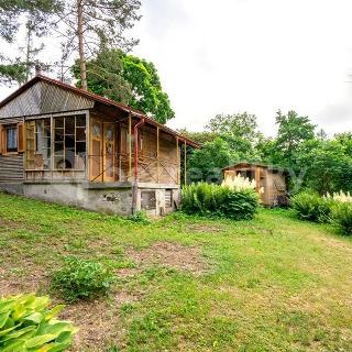 Prodej stavební parcely 644 m² Chyňava, 