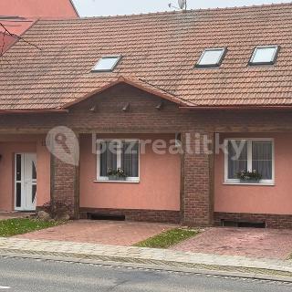 Prodej rodinného domu 225 m² Kunovice