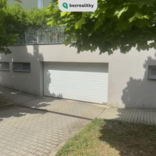 Prodej garáže 14 m² Brno