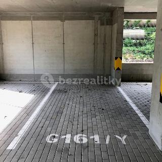 Prodej garáže 13 m² Praha, Pod Harfou