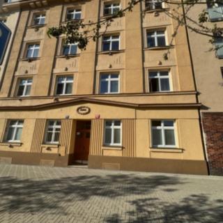 Prodej bytu 3+1 61 m² Praha, U Uranie