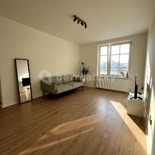 Prodej bytu 2+1 60 m² Kladno, Cyrila Boudy