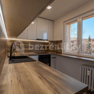 Prodej bytu 4+1 72 m² Frýdek-Místek, Josefa Suka