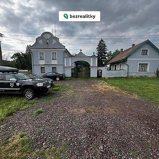 Prodej rodinného domu 160 m&sup2; Vinary