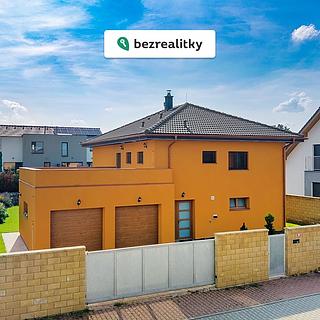 Prodej rodinného domu 229 m&sup2; Veleň