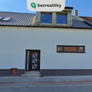 Prodej rodinného domu 135 m² Uherský Ostroh, Nádražní