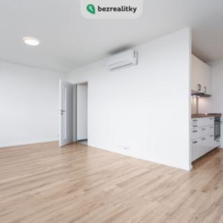 Prodej bytu 1+kk, garsoniery 33 m² Praha