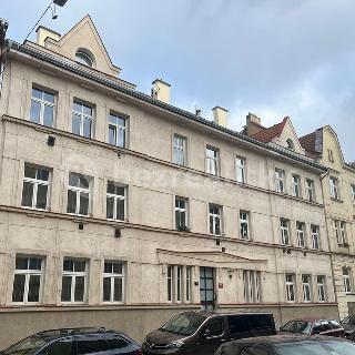 Prodej bytu 3+1 99 m² Praha, Věšínova