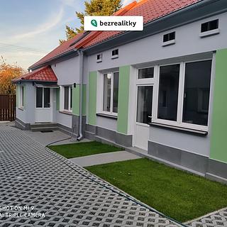 Prodej Ostatních komerčních prostor 650 m² Puclice