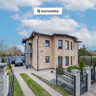 Prodej rodinného domu 172 m&sup2; Přezletice