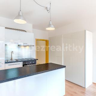 Prodej bytu 1+kk a garsoniéry 32 m² Praha, Zakšínská