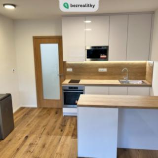 Prodej bytu 1+kk a garsoniéry 26 m² Praha, Kurandové