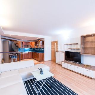 Prodej bytu 3+kk 77 m² Plzeň, Studentská