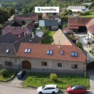 Prodej rodinného domu 398 m&sup2; Hředle