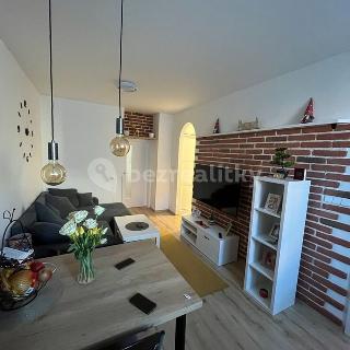 Prodej bytu 3+kk 66 m² Opava, Zámecký okruh