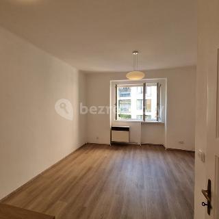 Prodej bytu 1+kk a garsoniéry 27 m² Praha, Kandertova