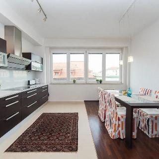 Pronájem bytu 3+1 104 m² Praha, Petrská