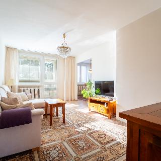 Prodej bytu 3+1 72 m² Praha, Hviezdoslavova