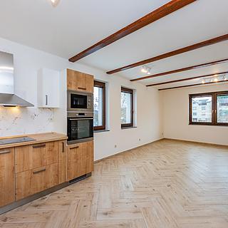 Pronájem bytu 3+kk 138 m² Praha