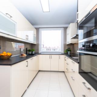 Pronájem bytu 3+1 75 m² Praha, Pivcova