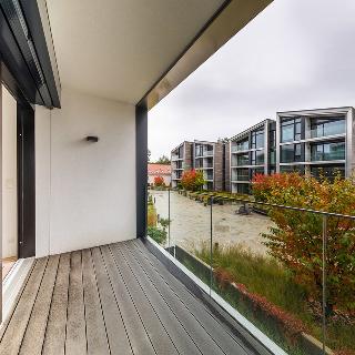 Pronájem bytu 2+kk 75 m² Praha, Ke dvoru